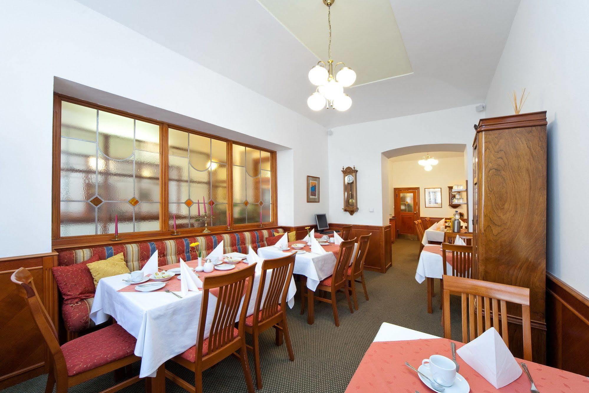 Boutique Hotel 16 Prága Kültér fotó